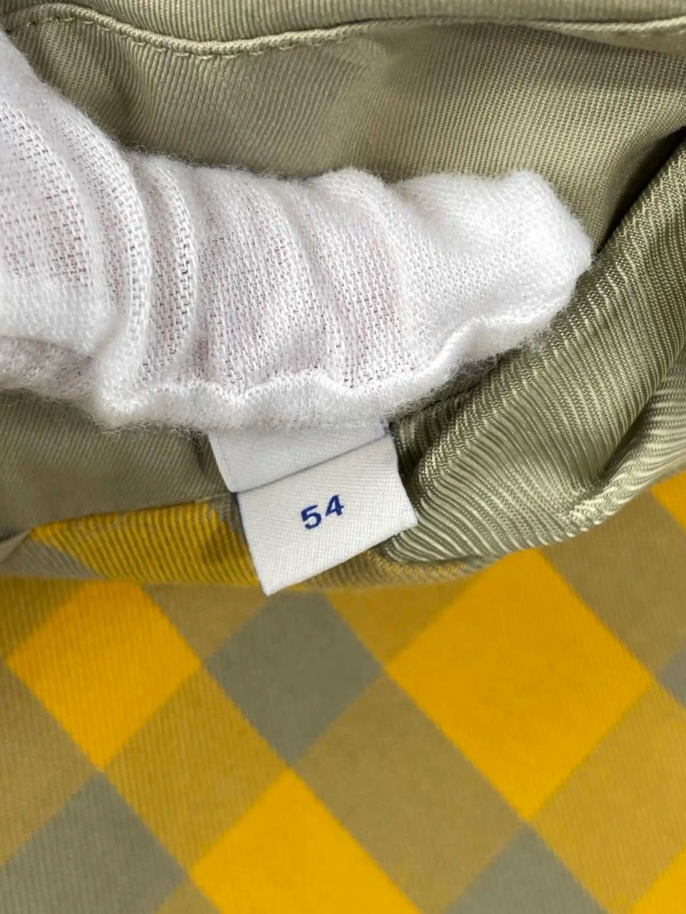 Burberry women's Beige Trench Coat - Picture 16 of 16